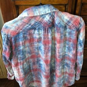 Free People Tops - Comfortable blue/red faded button down Free People Tops - Comfortable blue/red faded button down